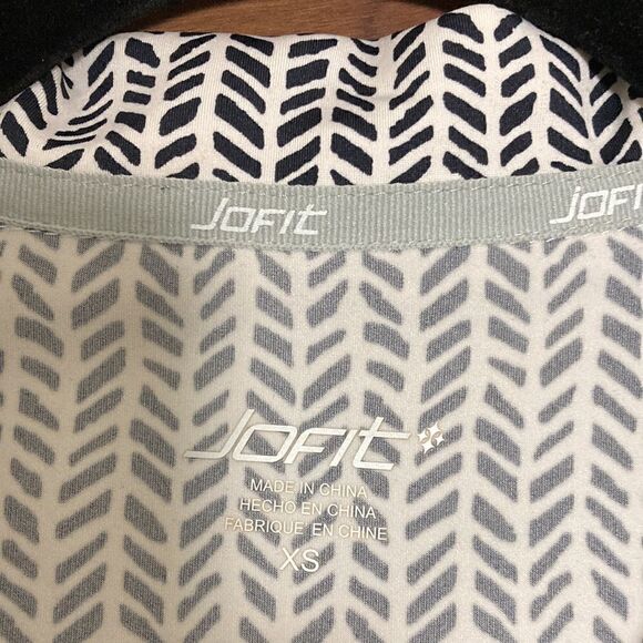 Jofit NWT Tech Cutaway Polo in a Black & White. Size XS. - Picture 6 of 8